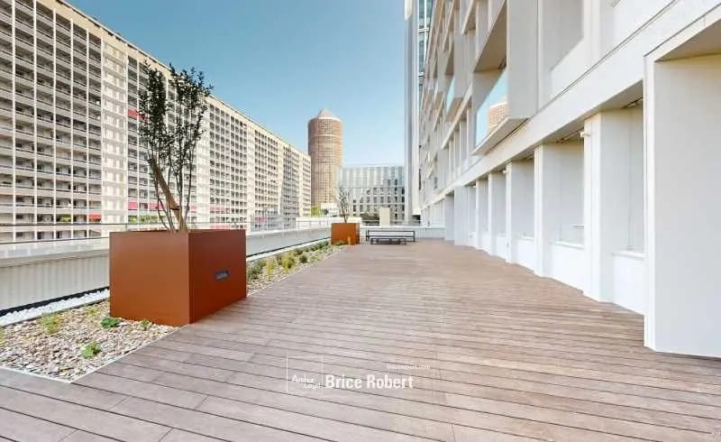 Bureau dans Lyon à louer - Photo de l’immeuble – Image 3 sur 16