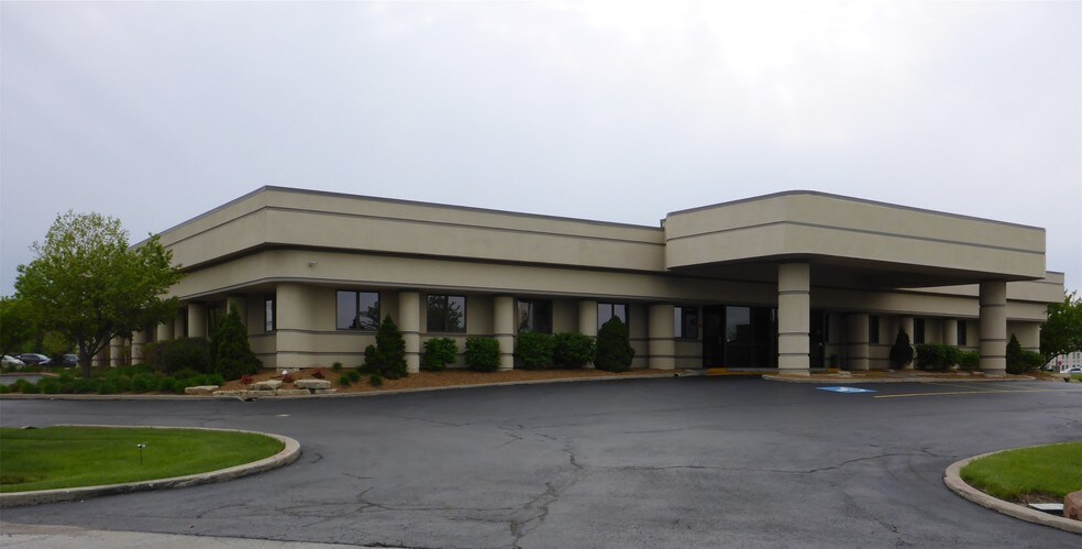 1477 E 83rd Ave, Merrillville, IN à louer - Photo de l’immeuble – Image 3 sur 28