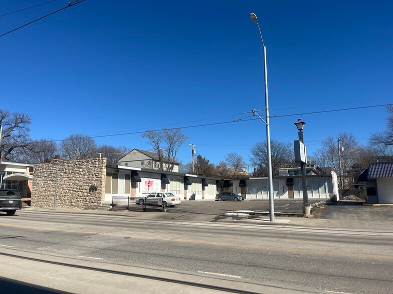 3611 Main St, Kansas City, MO à louer - Photo de l’immeuble – Image 1 sur 16
