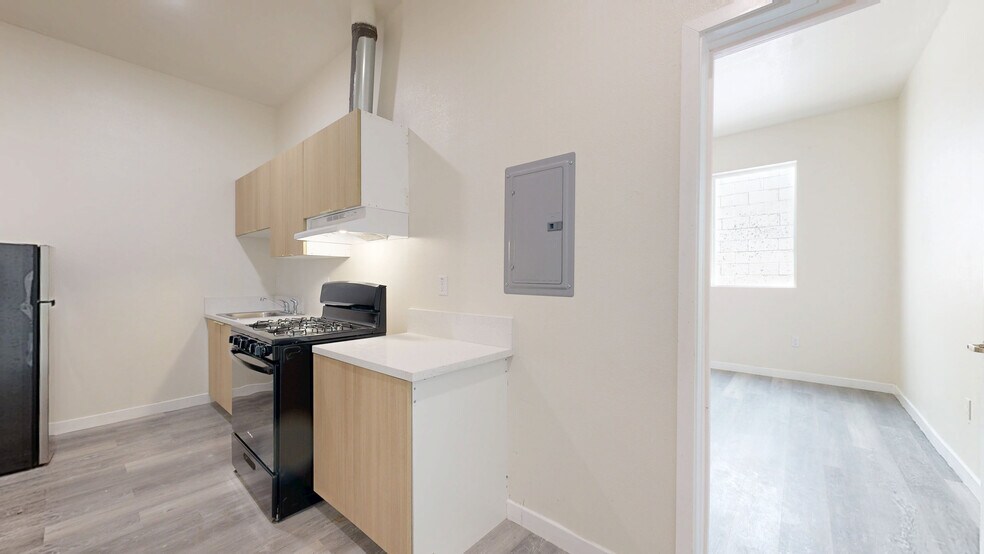 3217 S Central Ave, Los Angeles, CA à vendre - Numérisation 3D Matterport – Image 3 sur 27