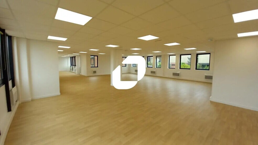 Bureau dans VILLENEUVE-D'ASCQ à louer - Photo de l’immeuble – Image 2 sur 8