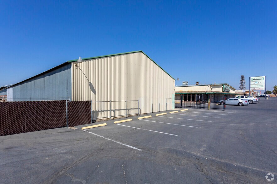 6109-6165 N Winton Way, Winton, CA à louer - Photo de l’immeuble – Image 1 sur 5