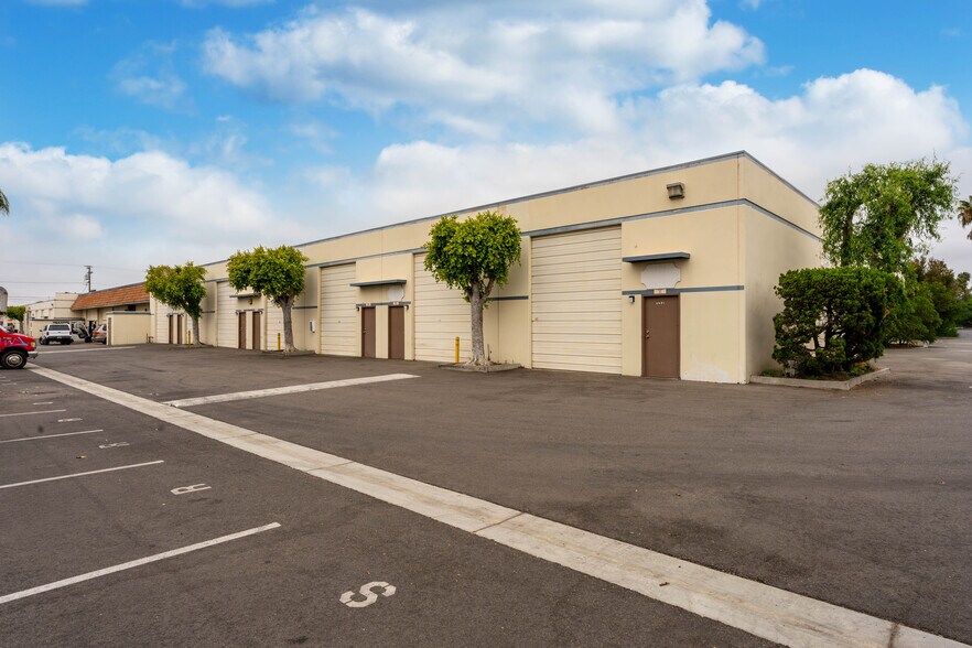 1222-1230 Saviers Rd, Oxnard, CA à vendre - Photo de l’immeuble – Image 3 sur 13
