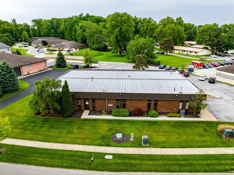 34 Executive Dr, Norwalk, OH à louer - Photo de l’immeuble – Image 1 sur 26