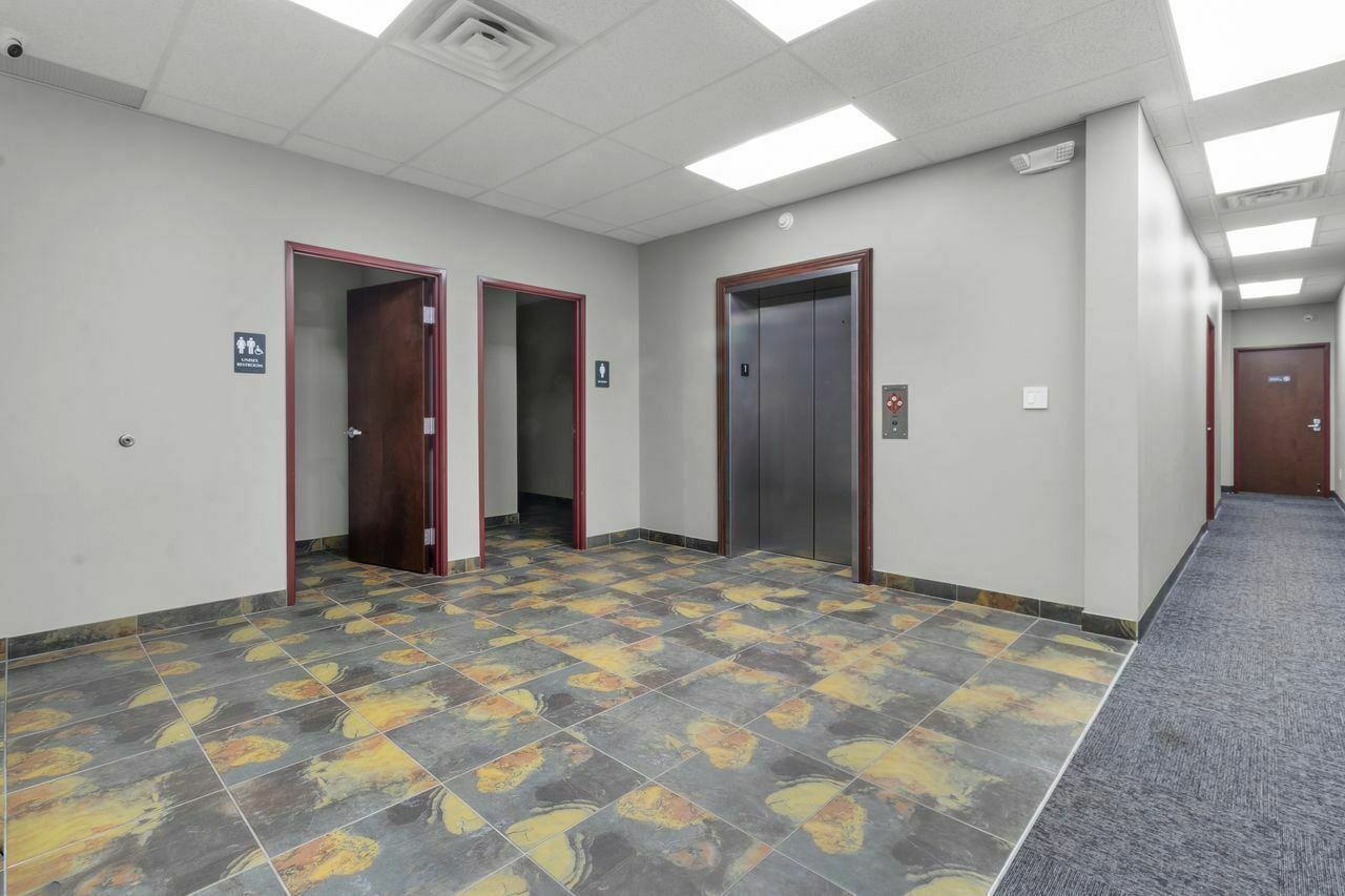 695 Pro Med Ln, Carmel, IN à vendre Photo intérieure– Image 1 sur 6