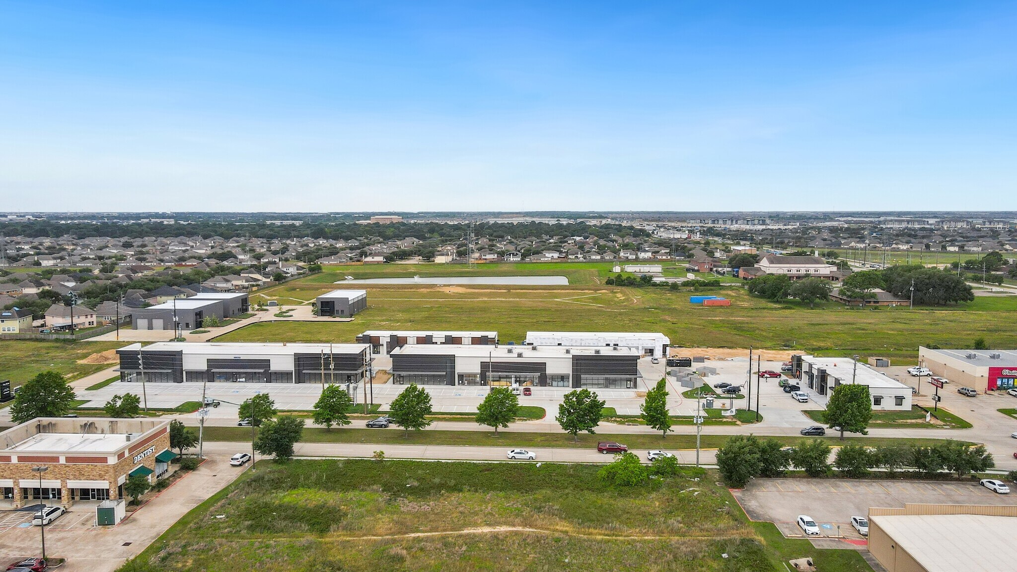 2711 N Mason Rd, Katy, TX à vendre Photo de l’immeuble– Image 1 sur 10