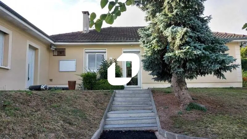 Bureau dans Bouafle à louer - Photo de l’immeuble – Image 1 sur 12