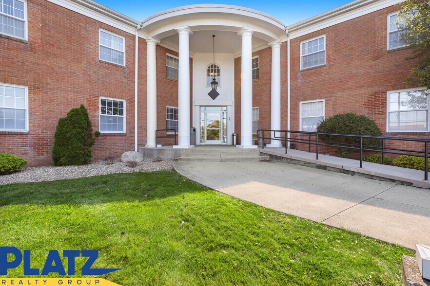 Austintown Investment Portfolio portefeuille de 2 biens à vendre sur LoopNet.fr - Photo de l’immeuble – Image 1 sur 22