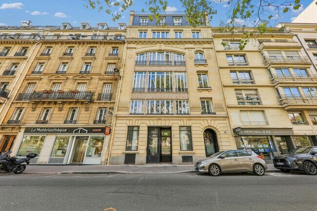 Plus de détails pour 9 Boulevard Jules Ferry, Paris - Coworking à louer