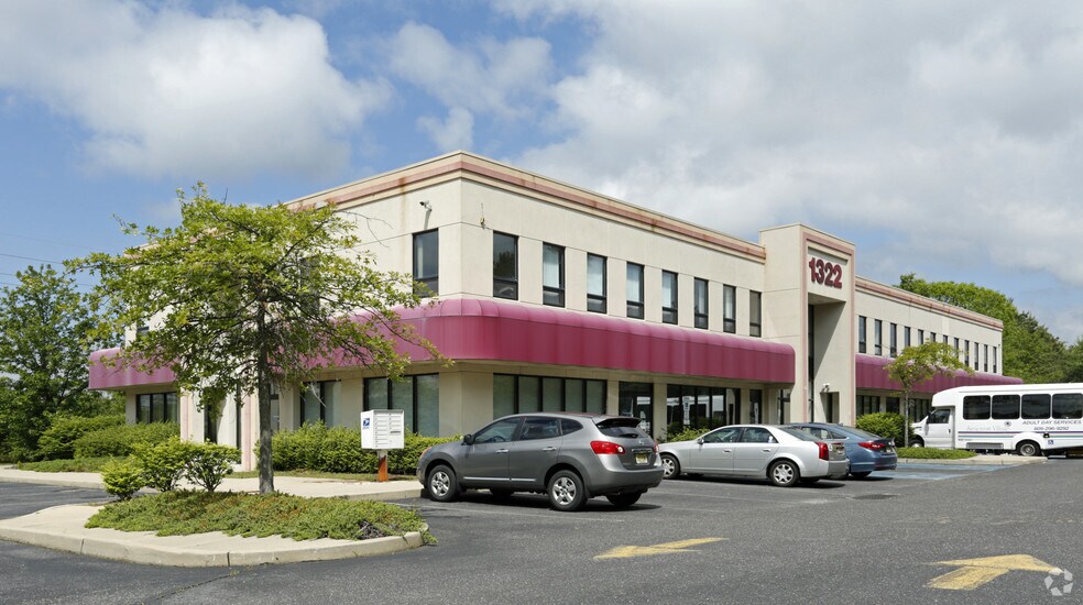 1322 Route 72 W, Manahawkin, NJ à louer - Photo de l’immeuble – Image 2 sur 13