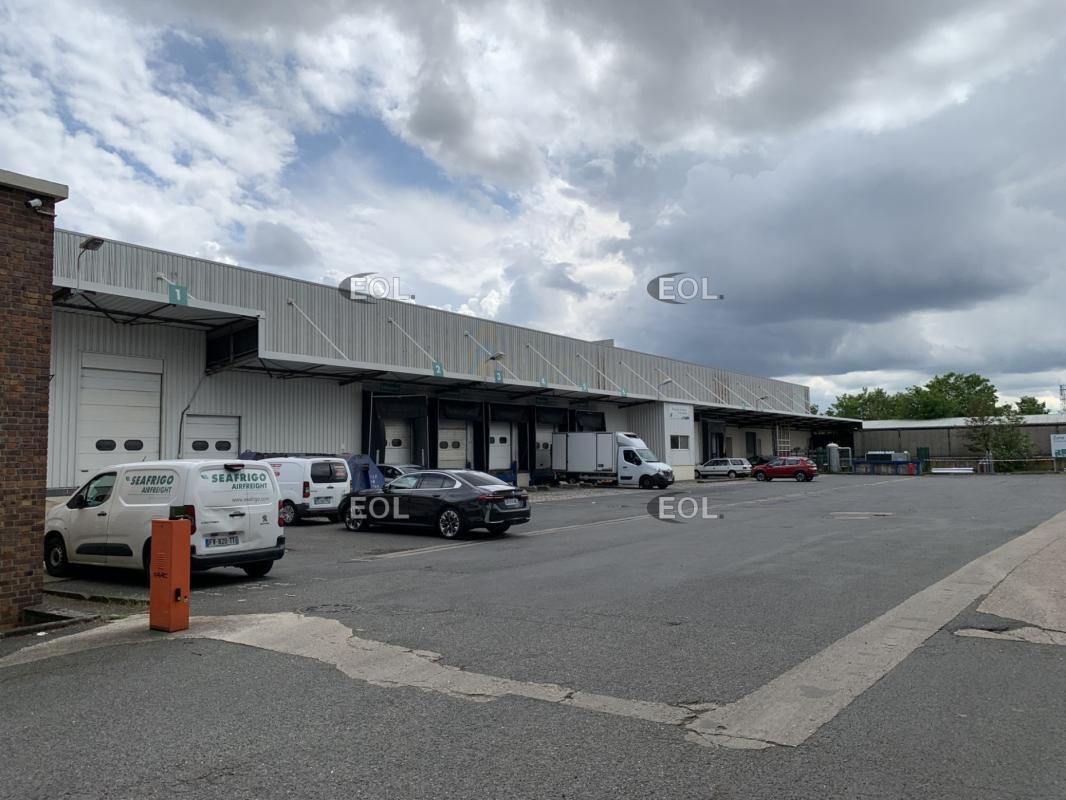 Industriel/Logistique dans Thiais à louer Photo de l’immeuble– Image 1 sur 9