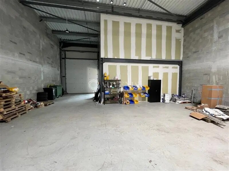 Local d’activités dans Blanquefort à louer Photo intérieure– Image 1 sur 9