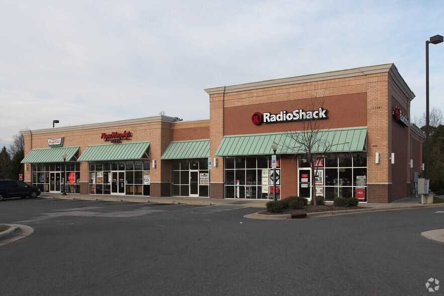 11721 Retail Dr, Wake Forest, NC à louer - Photo principale – Image 1 sur 4