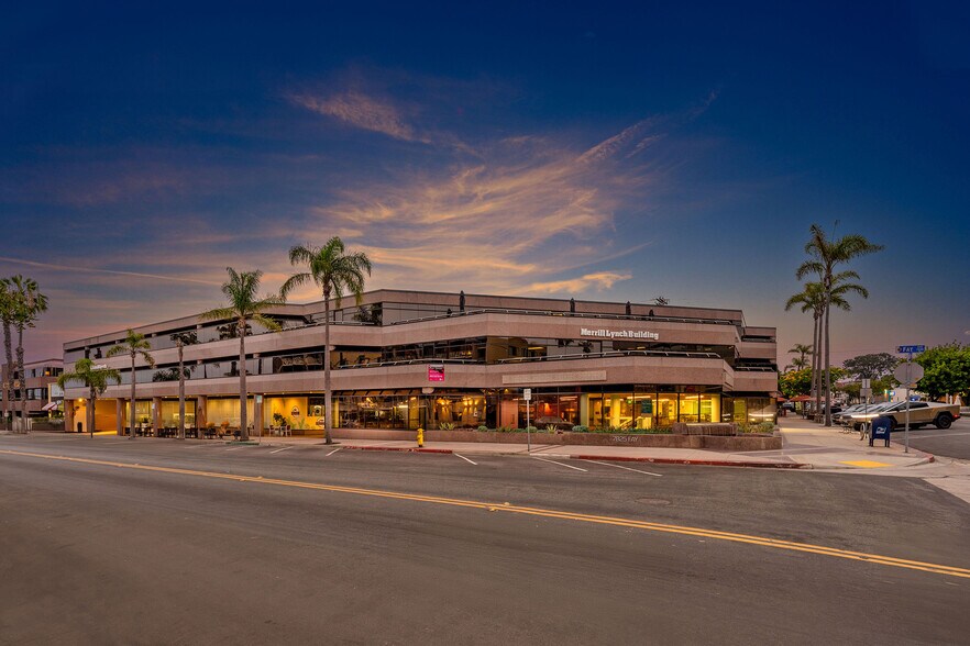 7825 Fay Ave, La Jolla, CA à vendre - Photo de l’immeuble – Image 1 sur 13