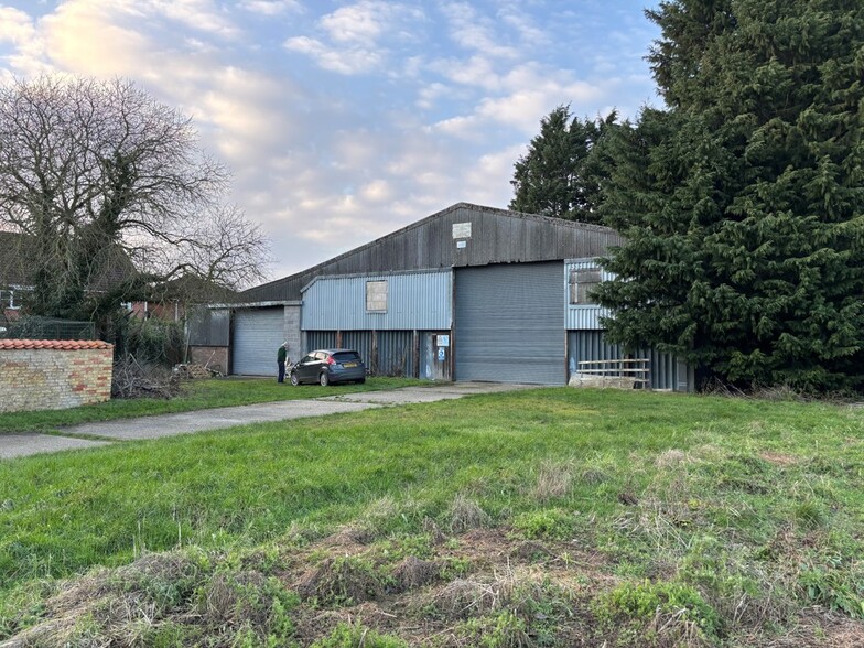 3 Manor Ct, Lincoln à louer - Photo principale – Image 1 sur 1