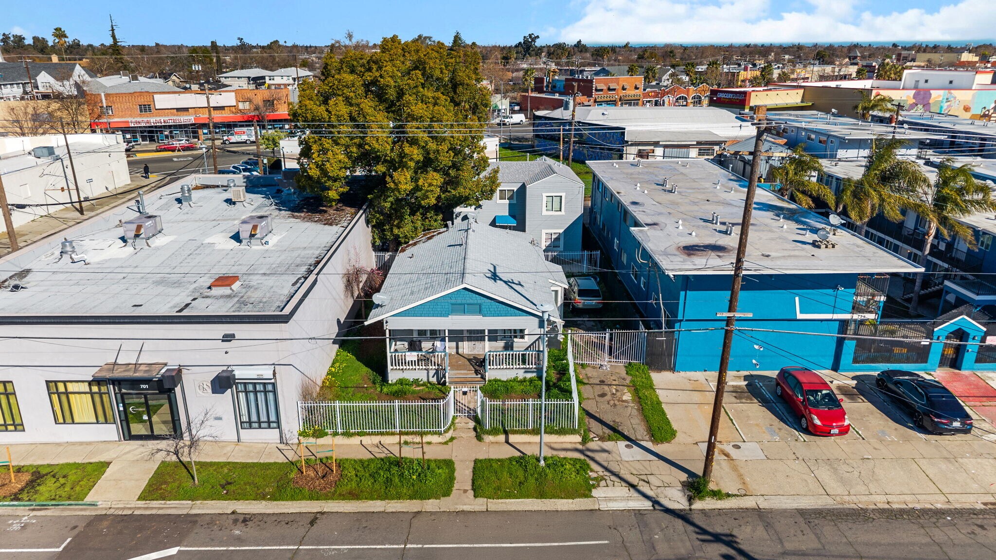 715 Dixieanne Ave, Sacramento, CA à vendre Photo principale– Image 1 sur 15