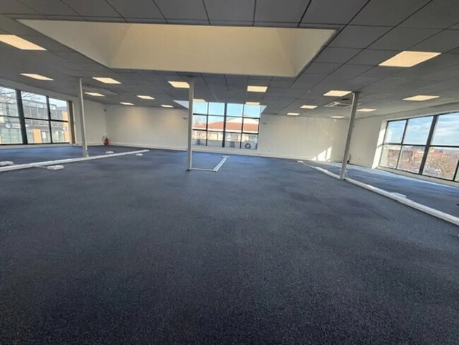 Plus de détails pour Bureau à vendre