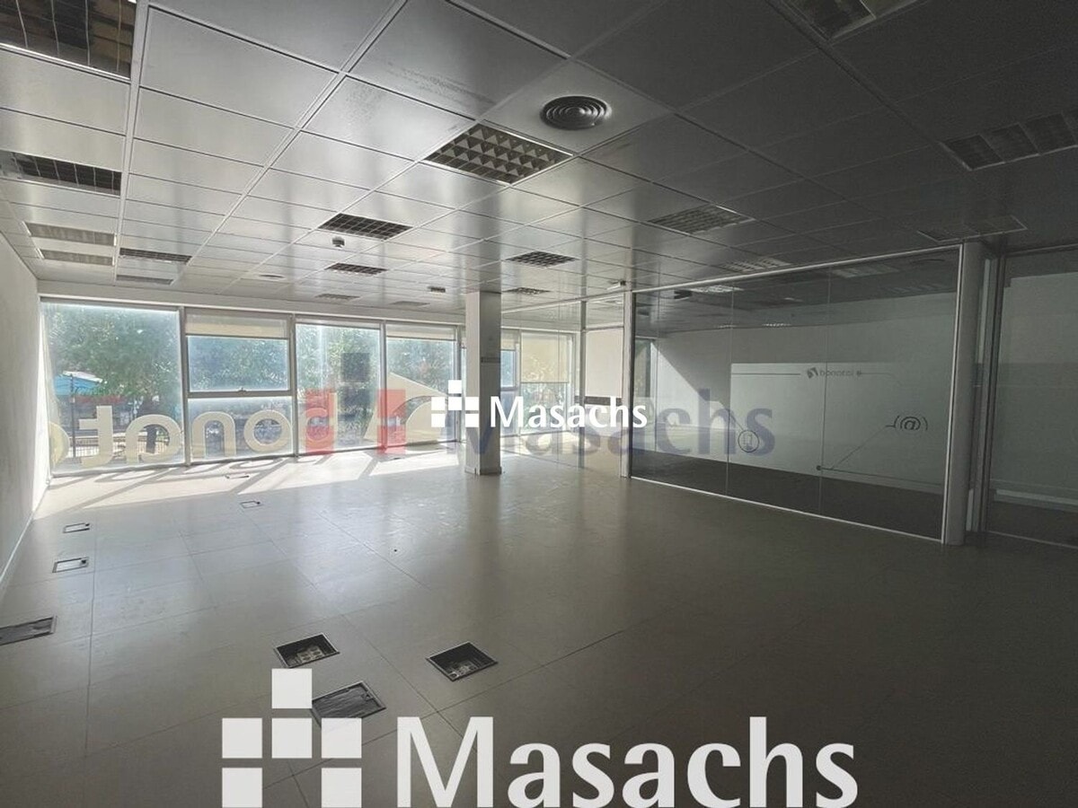 Terrassa, BAR 08228 - Lot Of. 12-15 - - Photo intérieure - Image 1 of 11