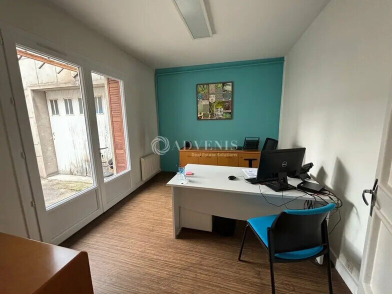 Local commercial dans Orléans à louer - Photo de l’immeuble – Image 3 sur 10