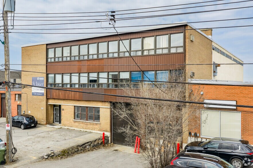 5565-5571 Paré Rue, Mt Royal, QC à louer - Photo de l’immeuble – Image 2 sur 3