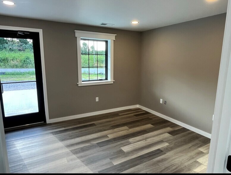 3139 N Westbury Village Dr, Bloomington, IN à vendre - Photo de l’immeuble – Image 3 sur 10