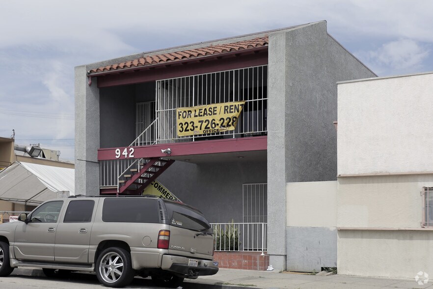 942 S Gerhart Ave, Commerce, CA à louer - Photo de l’immeuble – Image 3 sur 28