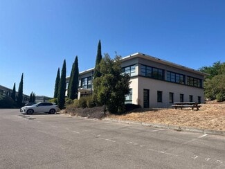 Plus de détails pour 860 Rue René Descartes, Aix-en-Provence - Bureau à louer