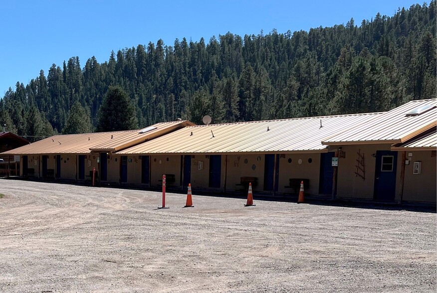 38690 NM-126, Jemez Springs, NM à vendre - Photo principale – Image 1 sur 8