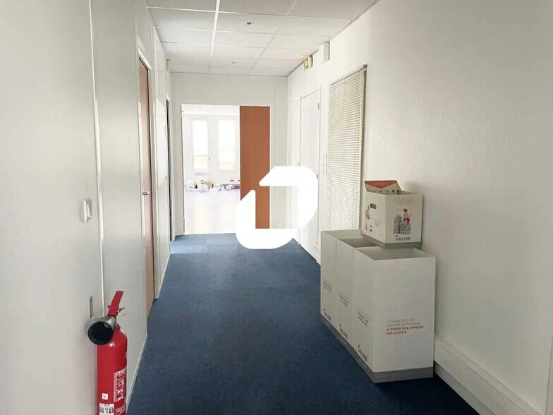 Bureau dans Bordeaux à louer - Photo de l’immeuble – Image 3 sur 15