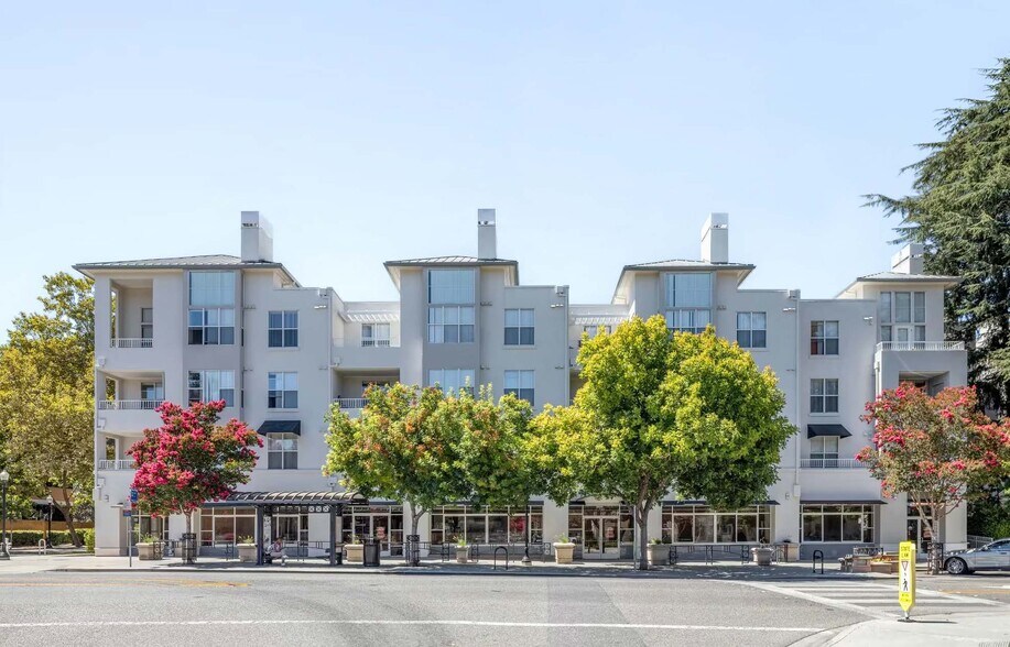 790 Castro St, Mountain View, CA à louer - Photo de l’immeuble – Image 3 sur 8