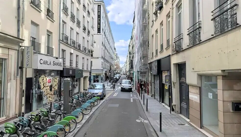 Local commercial dans Paris à louer - Photo de l’immeuble – Image 2 sur 2
