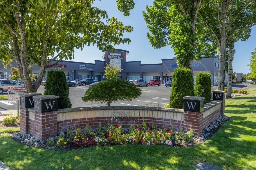 5700 100th St SW, Lakewood, WA à louer - Photo principale – Image 1 sur 5