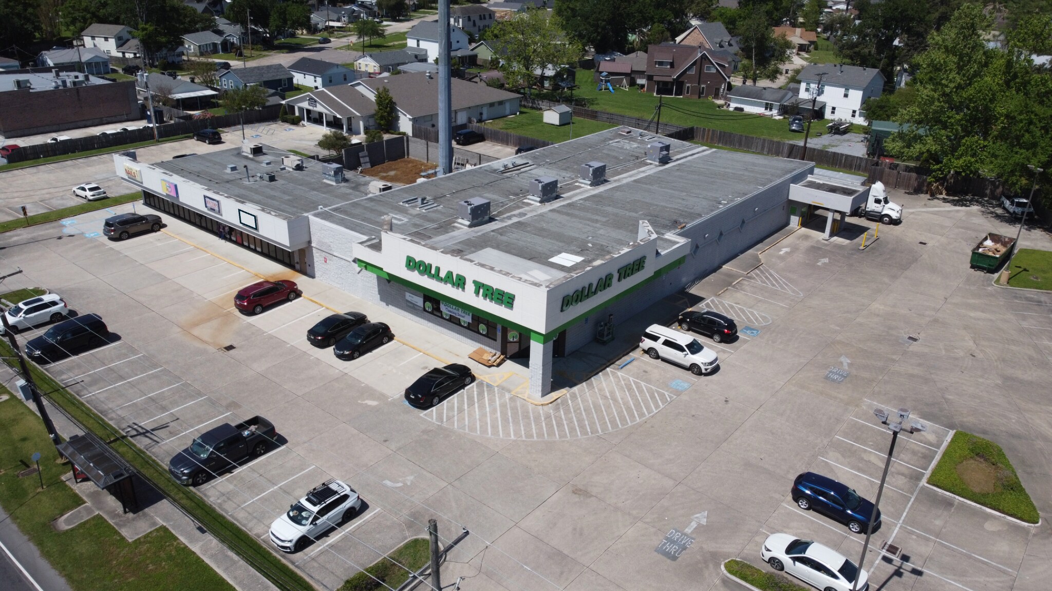 8225-8227 Jefferson Hwy, Harahan, LA à louer Photo de l’immeuble– Image 1 sur 4