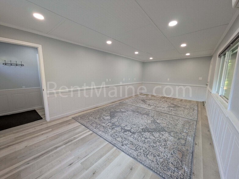 40 Western Ave, Hampden, ME à louer - Photo de l’immeuble – Image 2 sur 15