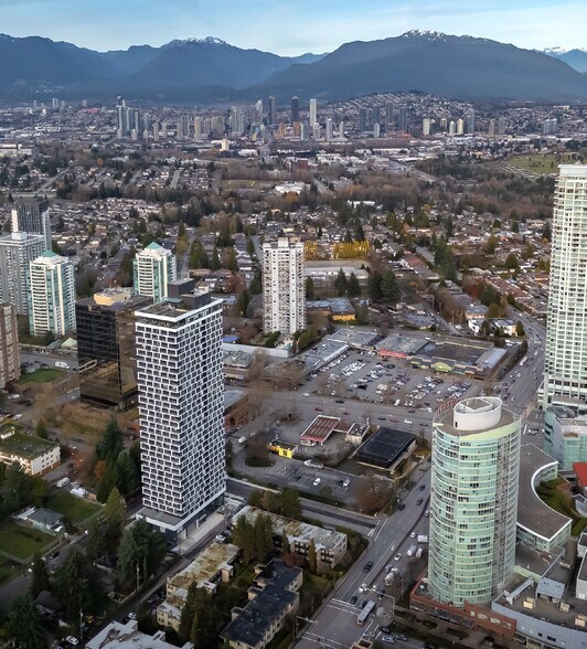 4444-4448 Kingsway, Burnaby, BC à vendre - Aérien – Image 2 sur 2