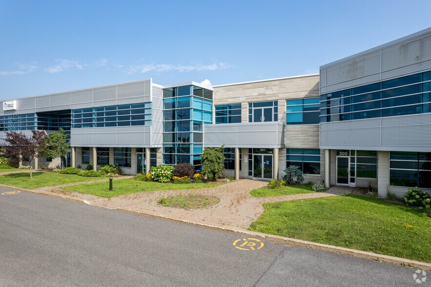 9955 Rue De Châteauneuf, Brossard, QC à louer - Photo principale – Image 1 sur 24