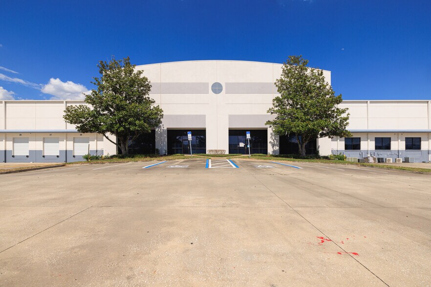 245 Deen Still Rd, Davenport, FL à louer - Photo de l’immeuble – Image 3 sur 20