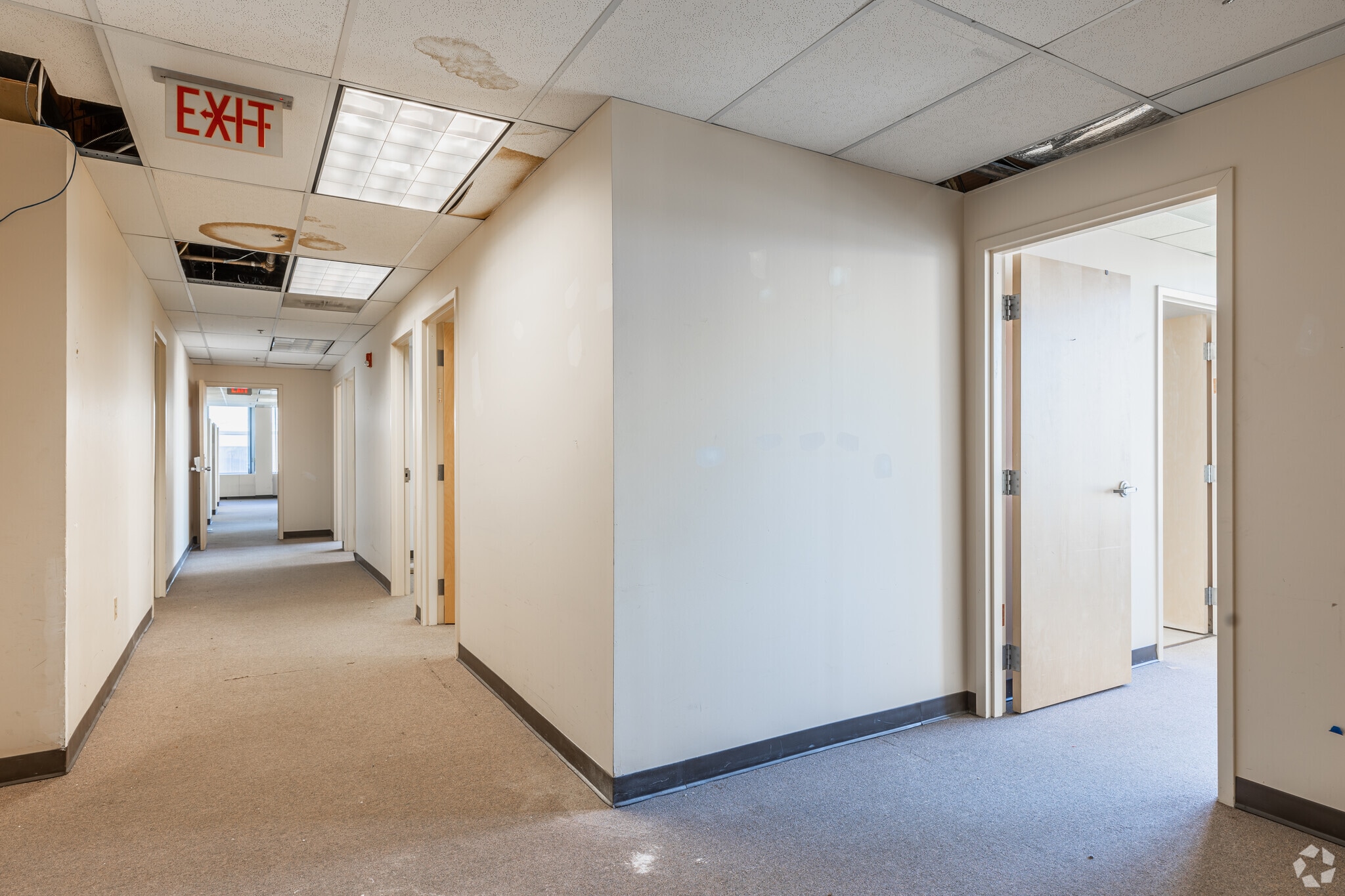 25 E Salem St, Hackensack, NJ à vendre Photo intérieure– Image 1 sur 3