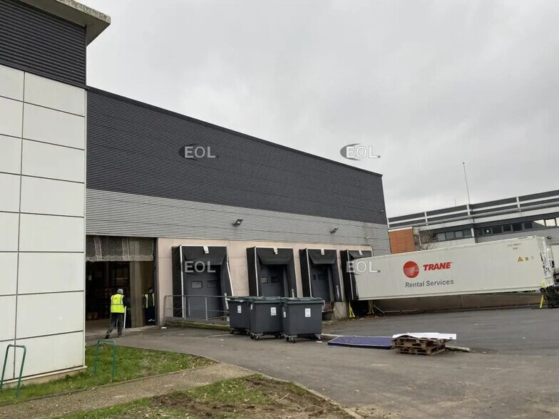 99-101 Avenue Louis Roche, Gennevilliers à louer - Photo de l’immeuble – Image 3 sur 3