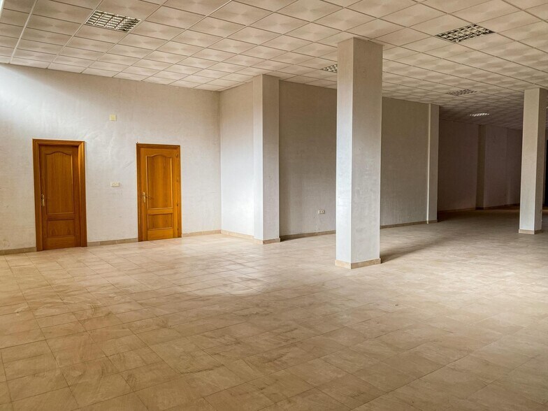 Local commercial dans Cieza, Murcia à vendre - Photo intérieure – Image 2 sur 8
