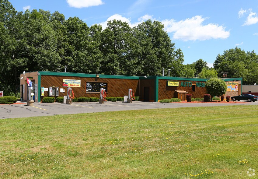 86 Woodlawn Rd, Berlin, CT à vendre - Photo de l’immeuble – Image 2 sur 10