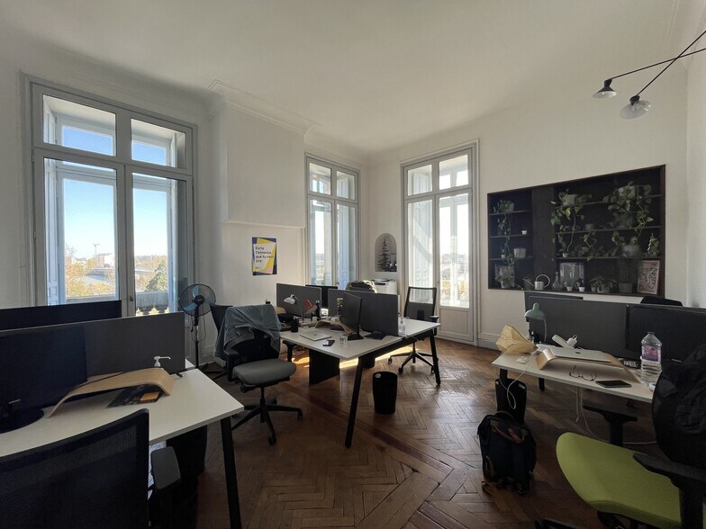 6 Quai De Paludate, Bordeaux à louer - Photo de l’immeuble – Image 3 sur 17