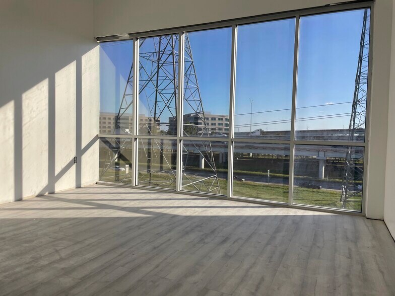 6140 N Sam Houston Pky W, Houston, TX à louer - Photo intérieure – Image 3 sur 15