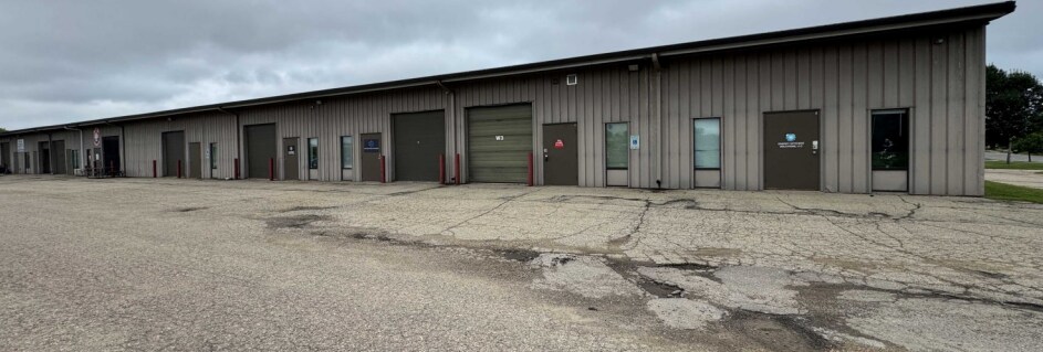 5821 Femrite Dr, Madison, WI à louer - Photo principale – Image 1 sur 12