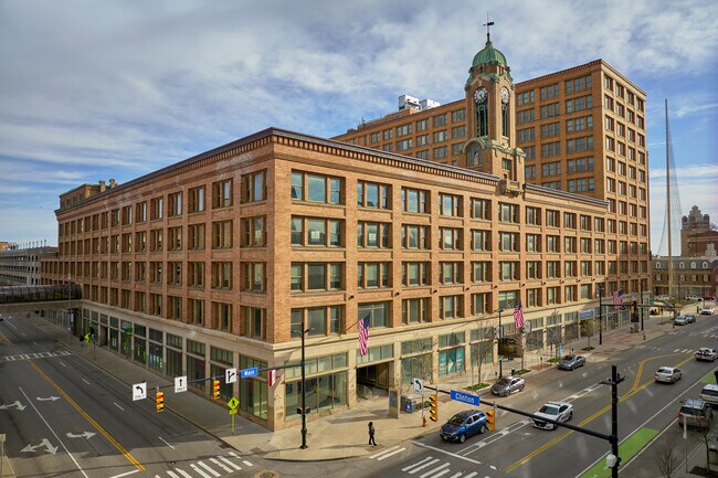 Plus de détails pour 260 E Main St, Rochester, NY - Bureau, Local commercial à louer