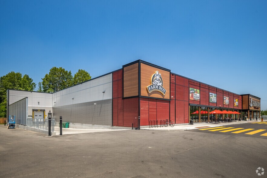 4828 Bank St, Gloucester, ON à louer - Photo de l’immeuble – Image 3 sur 3