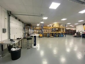 Local d’activités dans Reyrieux à louer Photo intérieure– Image 2 sur 2