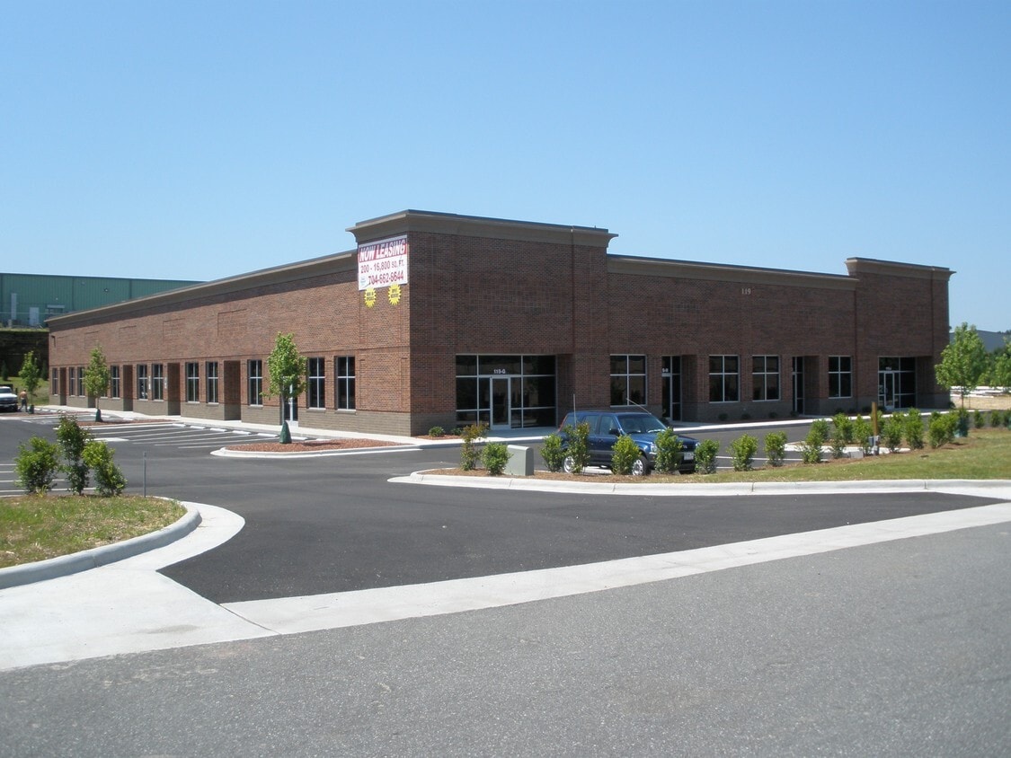 119 Poplar Pointe Dr, Mooresville, NC à louer Photo intérieure– Image 1 sur 6