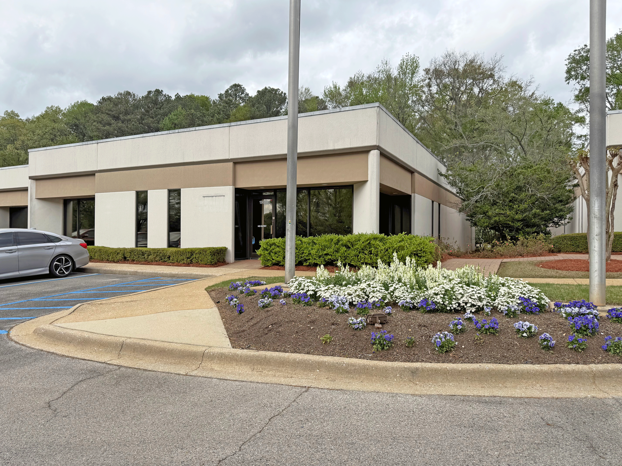 100 Oxmoor Blvd, Birmingham, AL à louer Photo de l’immeuble– Image 1 sur 2