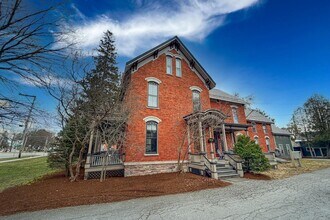 5224 Shelburne Rd, Shelburne, VT à louer Photo intérieure– Image 2 sur 4